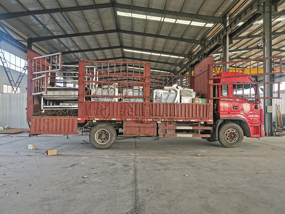 四川成都食品企业引进全自动卤煮生产设备