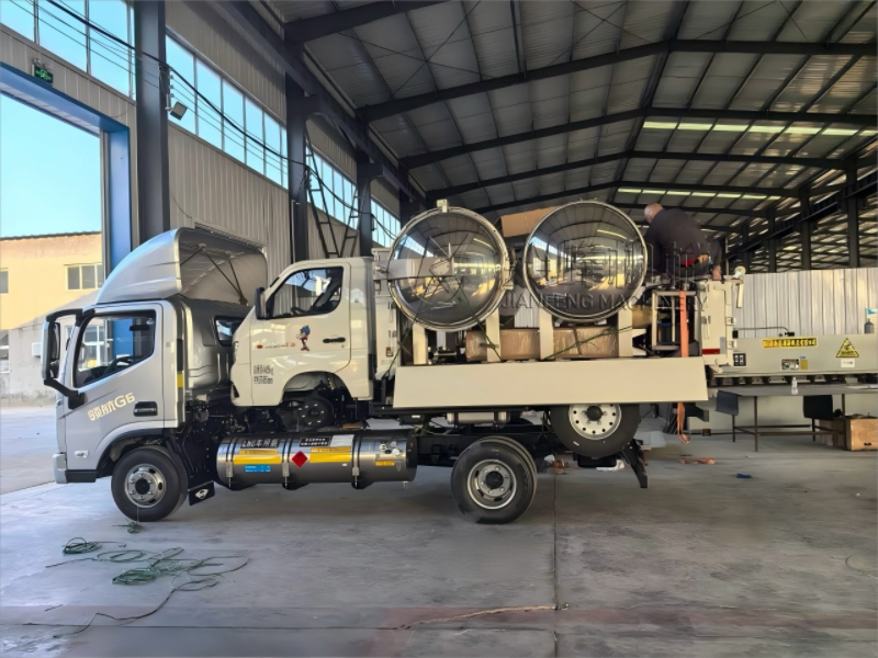 诸城尖峰机械双锅并联高压杀菌锅正式交付重庆客户